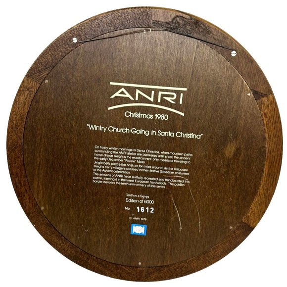 Vintage ANRI Christmas Wooden Plate 1980 Wintry Church-Going in Santa Christina - Picture 2 of 3